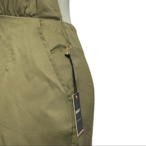 * NEW * Olive Jumpsuit - Short Open Back Size S - Picture 4 of 15